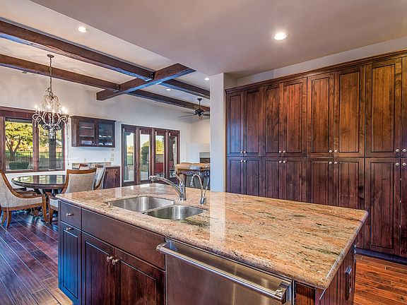 4th image of 2919 S Prospector Cir