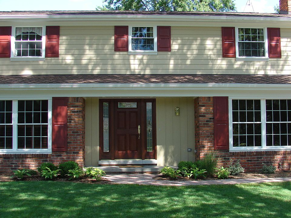 1st image of 30046 Muirland Dr
