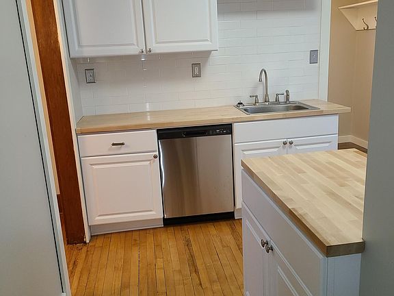 4th image of 558 Tennyson Ave