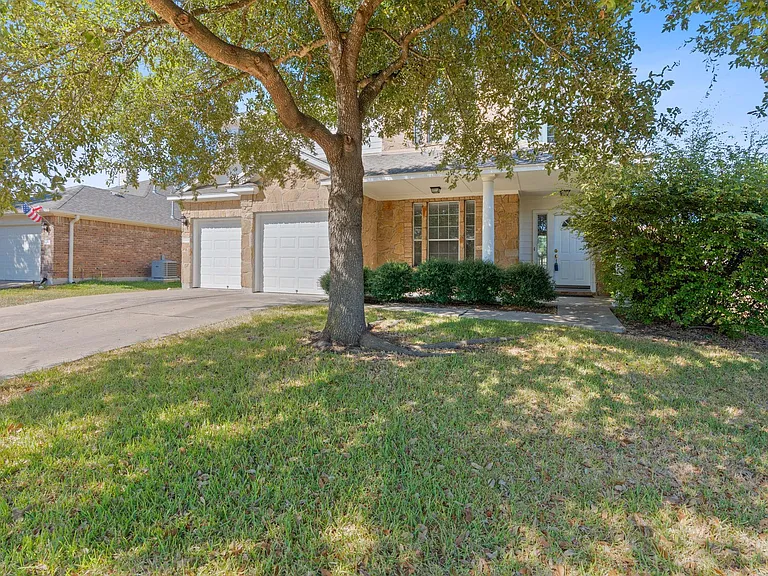 10808 Chippenhook Ct — Photo 1