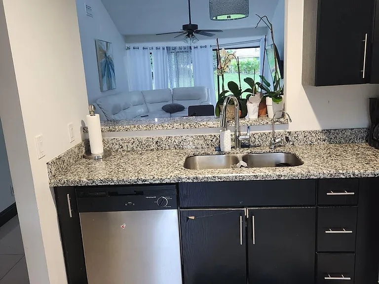 12760 Spinnaker Ln — Photo 16