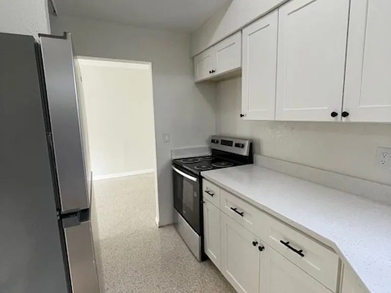 877 Horizon St — Photo 4