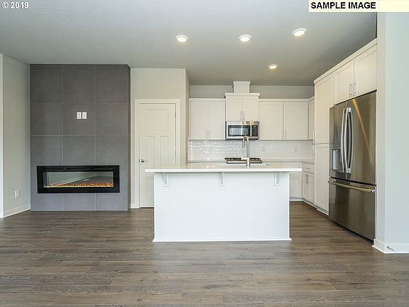 4th image of 6401 SE Genrosa St #Lt97