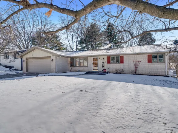 4307 Tallwood Ave, Rockford, IL 61114