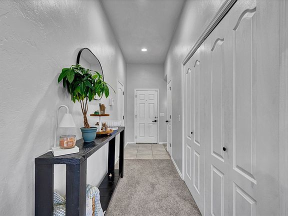 4th image of 8601 SW 45th Ter