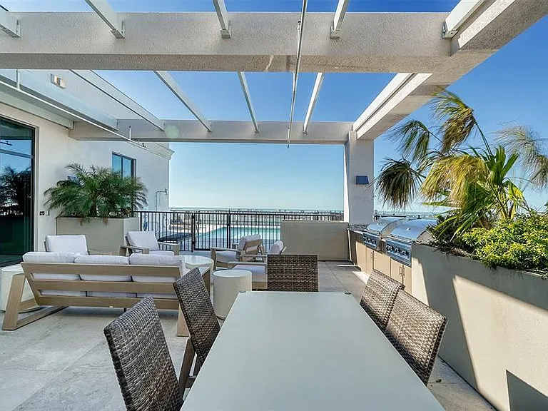 33 S Palm Ave #804 — Photo 40