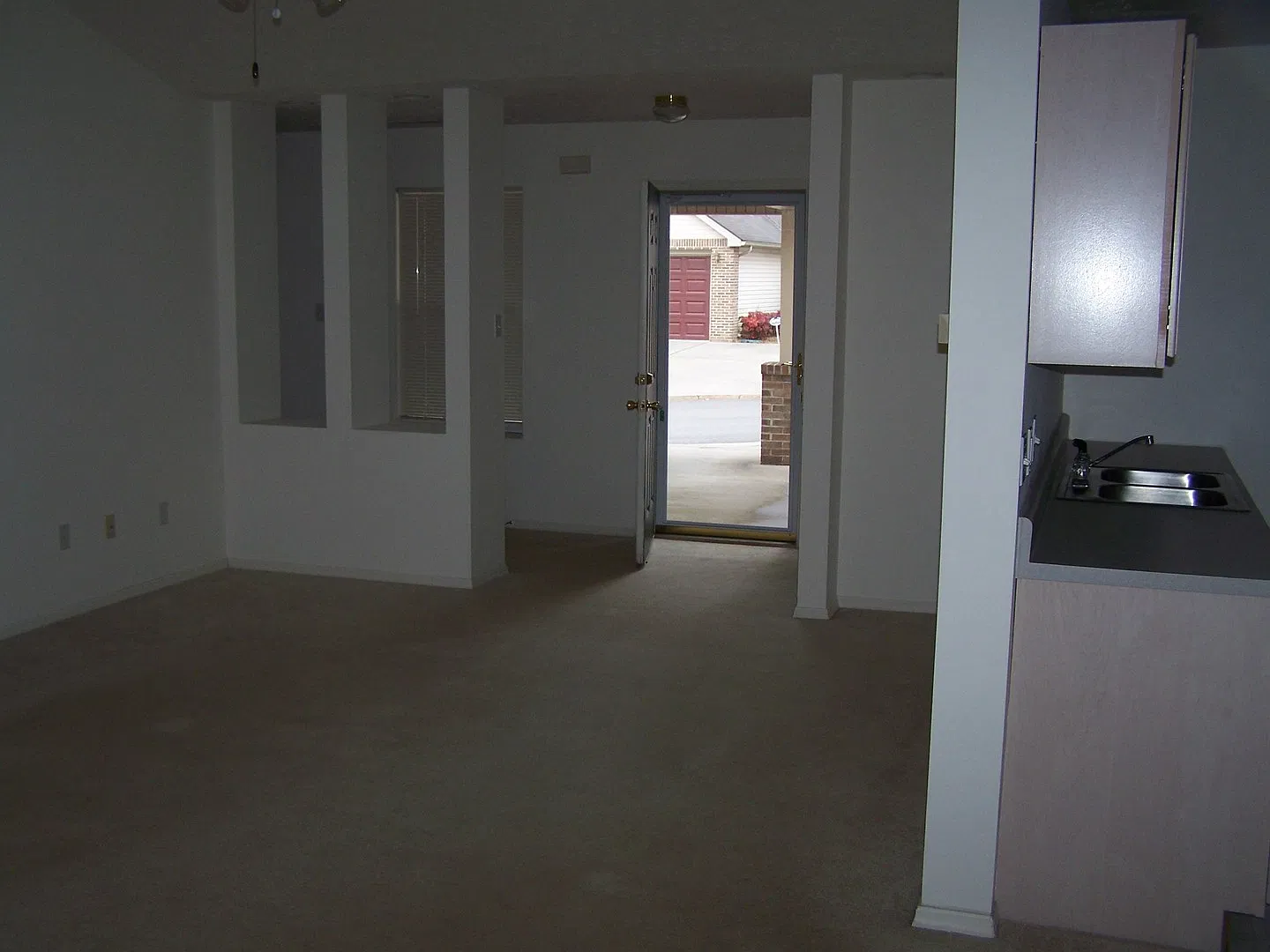 2 bed, 2 bath one level condo w/ carport and neighborhood pool — Photo 4