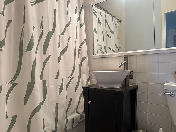 5th image of 65 E India Row APT 31A