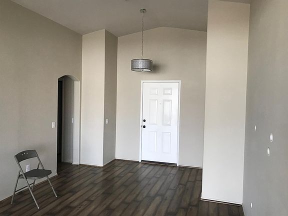 2nd image of 13027 Madison Cir