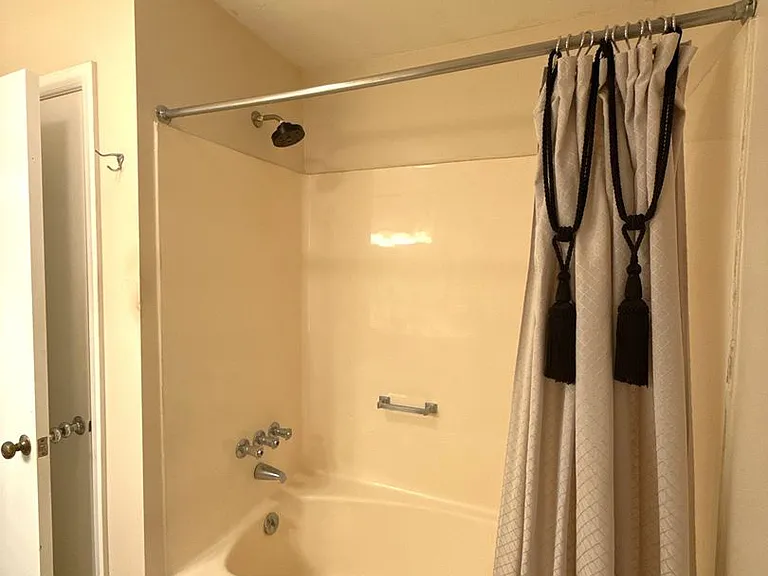 218 Fairway Dr — Photo 37