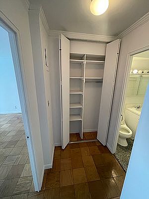 5th image of 232 E 63rd St #410