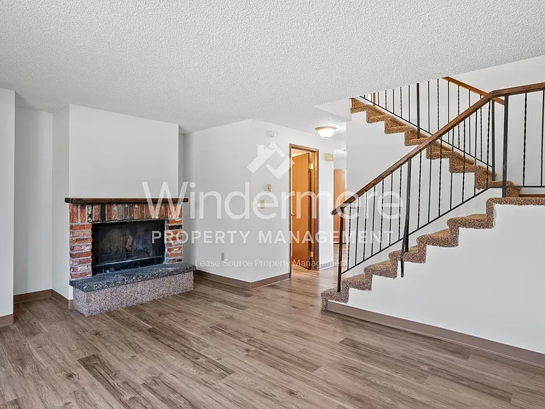 2702 E 31st Ave — Photo 36