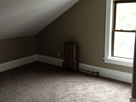 3rd image of 1815A N Humboldt Ave