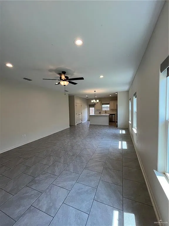 3 bed, 2.0 bath, 1410 sqft, $1,850 — Photo 4