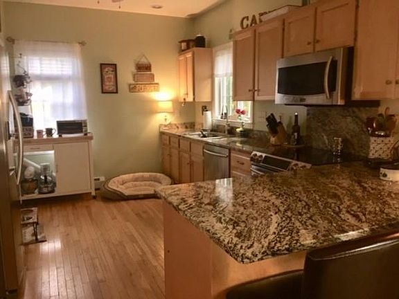 2nd image of 7 Robertson Dr