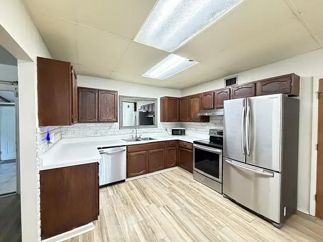 3185 Knox McRae Dr — Photo 9