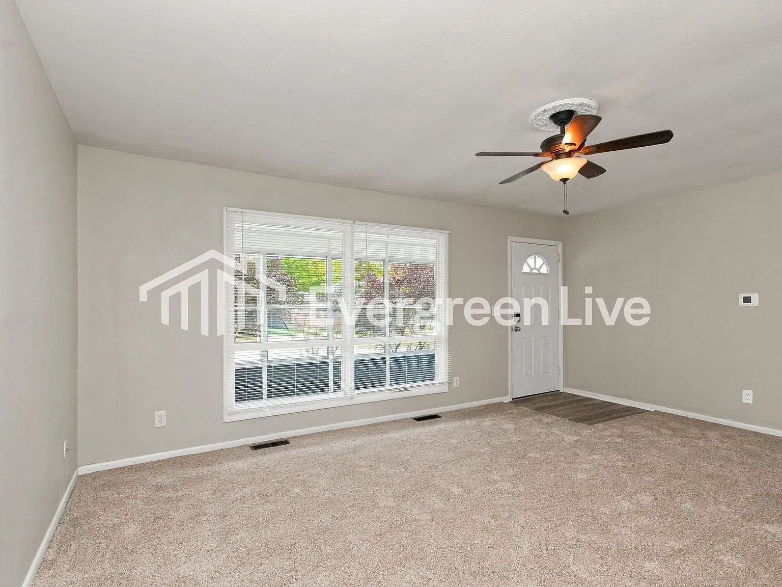 3 bed, 1.5 bath, 1134 sqft, $1,545 — Photo 3