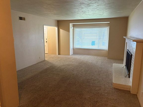 3rd image of 12 San Pedro St