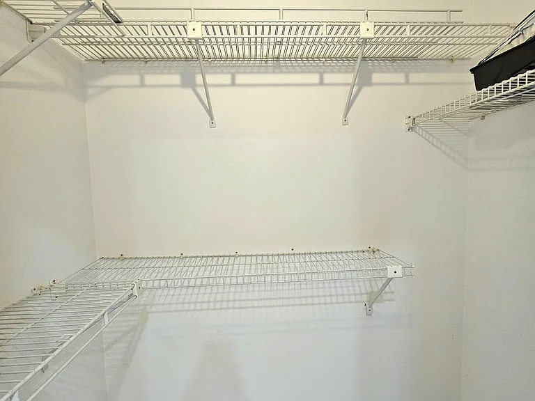 1631 NW 18th Ave #201 — Photo 30