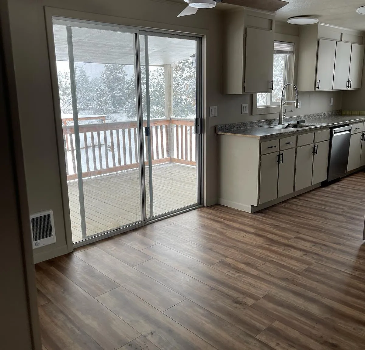 3 bed, $2,999 — Photo 3