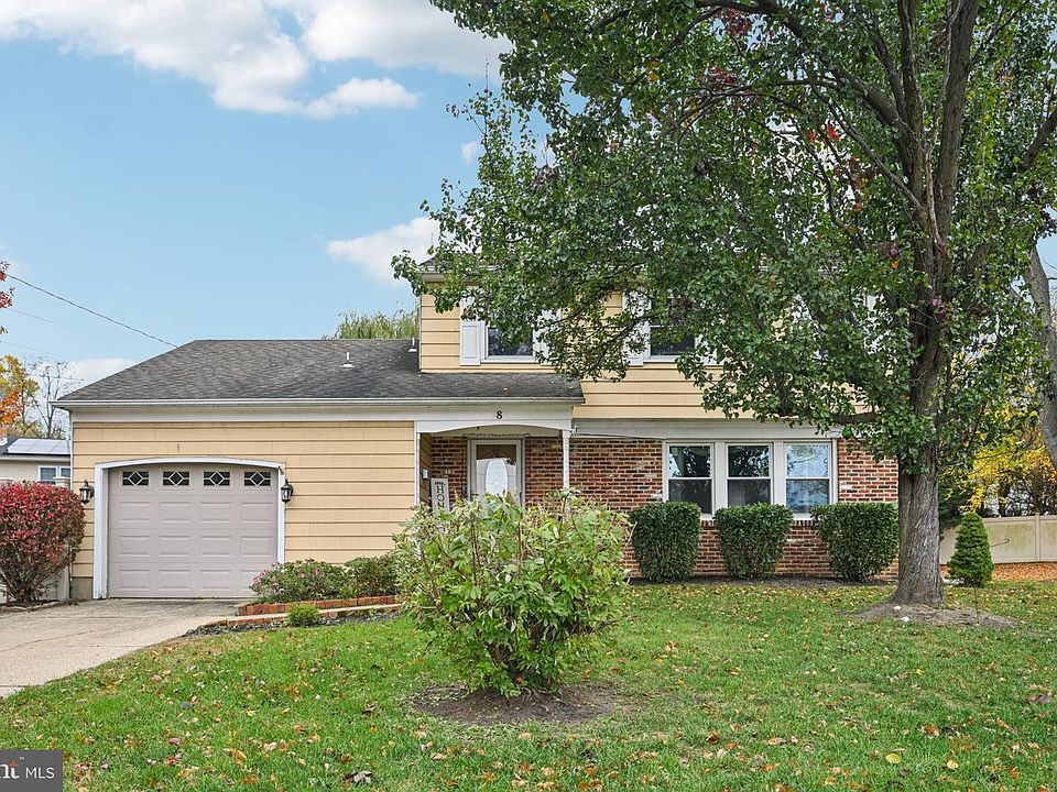 1st image of 8 Yorktown Ct