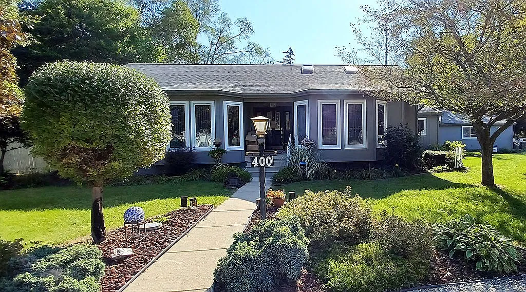 400 Frances Ave photo 1