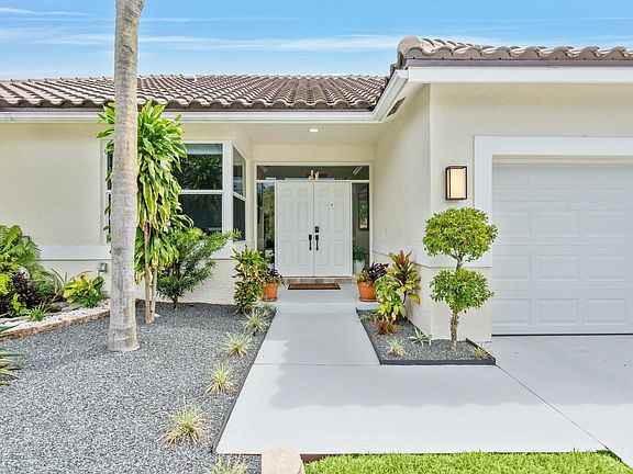 3rd image of 4020 NW 54th Court