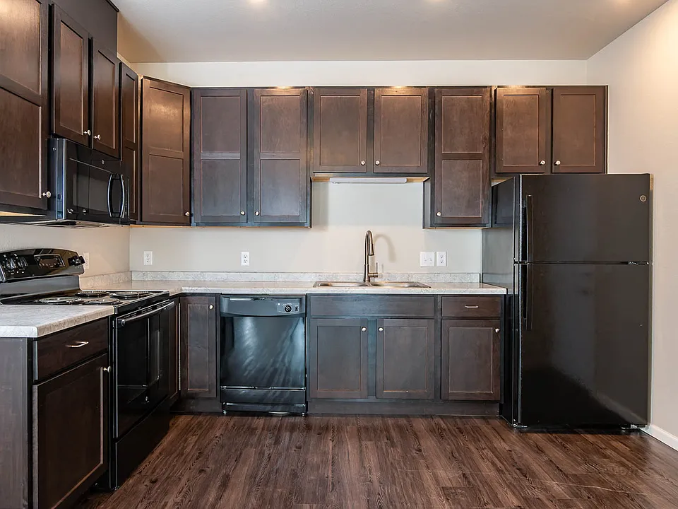 Port View Apartments | Modern Kitchen