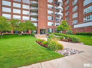 401 SW Water St UNIT 404, Peoria, IL 61602