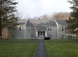 202 Holly Stream Ct, Brewster, NY 10509