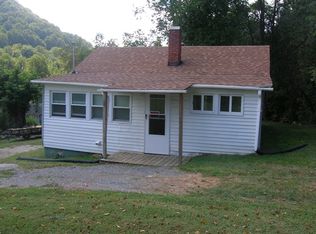 137 Crescent Ave, Marion, VA 24354