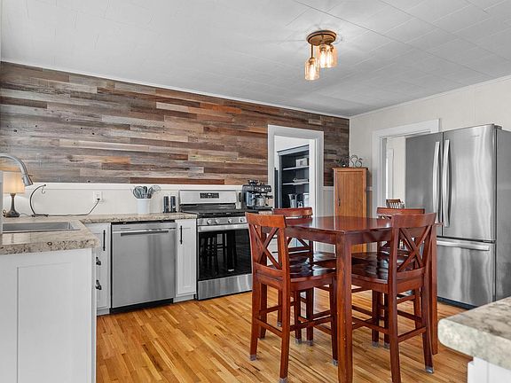 2nd image of 1536 Wood STREET