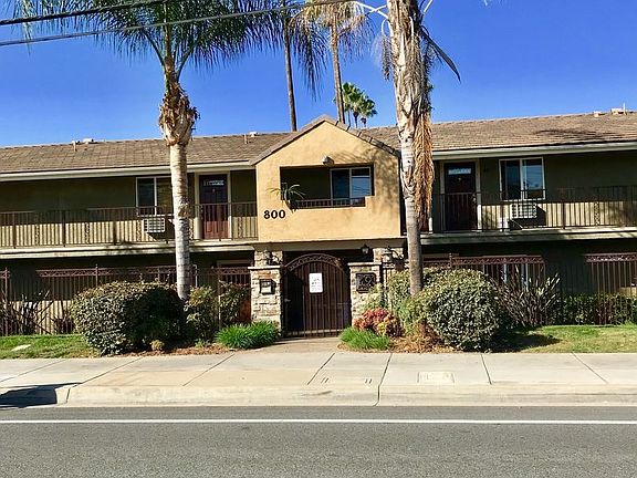 2nd image of 800 N Mollison Ave Unit 28
