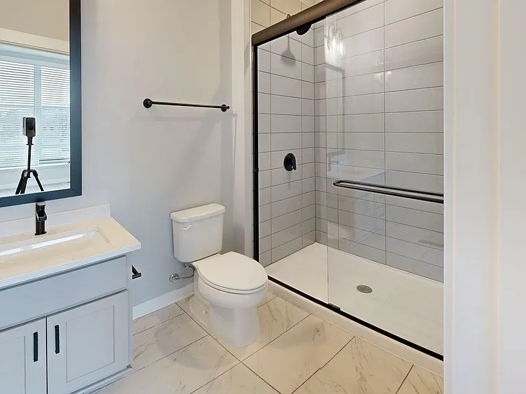 3A-4th-5th-Bathroom 1 3A-4th-5th-Bathroom 1