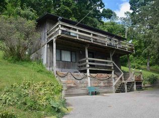 1534 River View Rd, Lansing, IA 52151