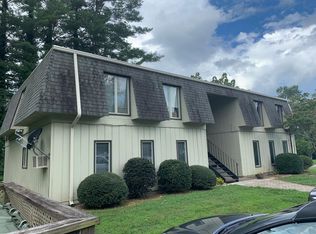35 Jolly Ln APT A2, Hendersonville, NC 28739