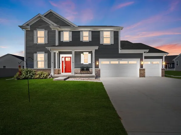 W242N5647 Simona DRIVE, Sussex, WI 53089