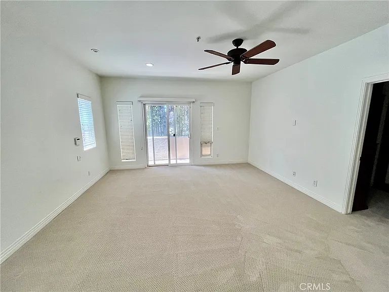 715 S Broadway #B — Photo 31