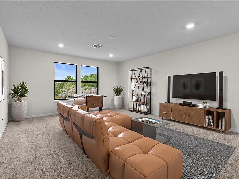 640 SE Monet Dr — Photo 4