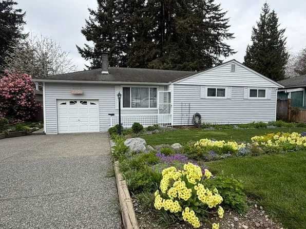 7901 110th St, Delta, BC V4C 4H6