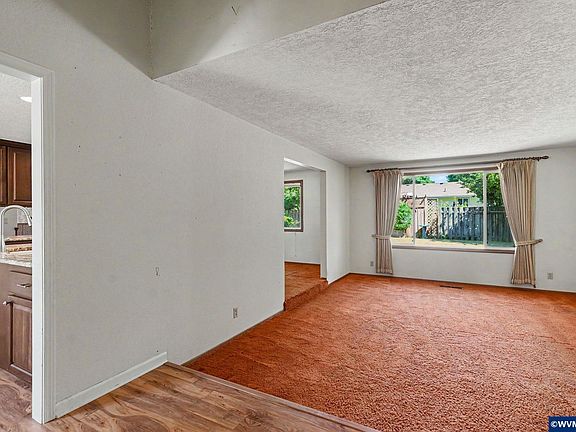 5th image of 2273 Latona Dr NE