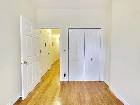 Rented by Esra Realty | media 10