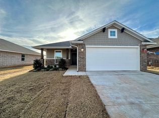 18305 Austin Ct, Edmond, OK 73012