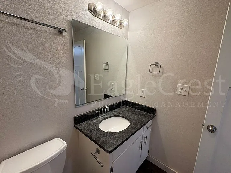1037 SW Puff Ln — Photo 6