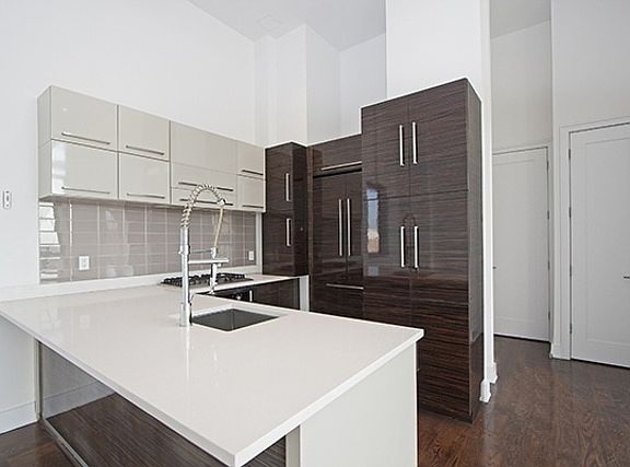 5th image of 26-26 Jackson Ave #1002