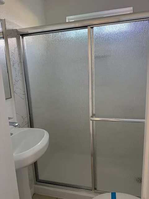 2 bed, 600 sqft, $2,400 — Photo 3