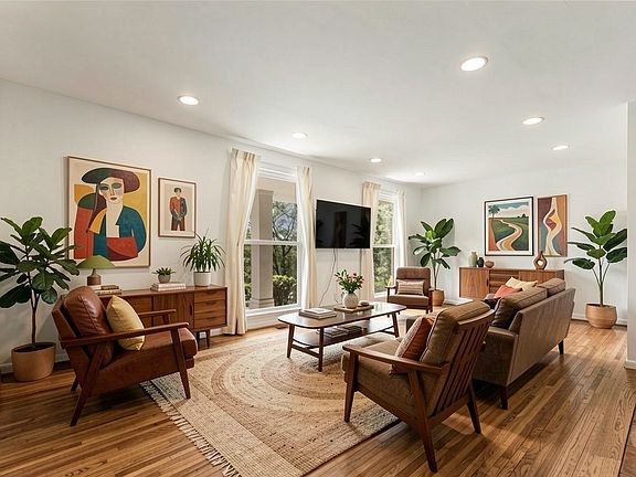 2nd image of 504 Colice Jeanne Rd