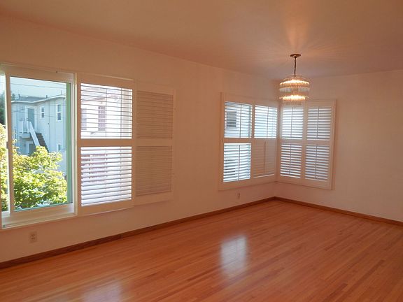 5th image of 26 Loma Ave Unit 6