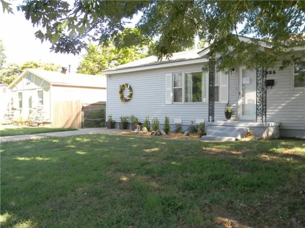 225 W 8th St, Edmond, OK 73003
