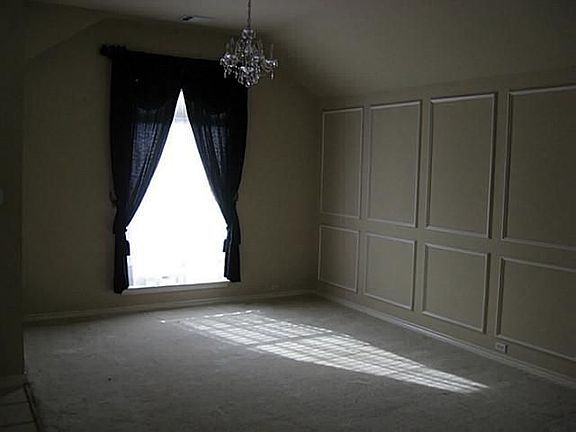2nd image of 1806 Fairfax Dr